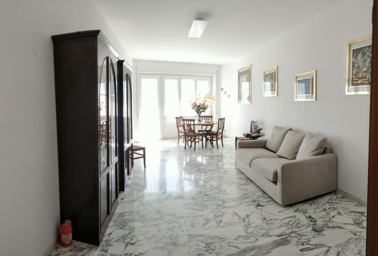 La Casetta Di Nonna Anna - 120 Mq Bright Apartment In Rome Downtown Exterior foto
